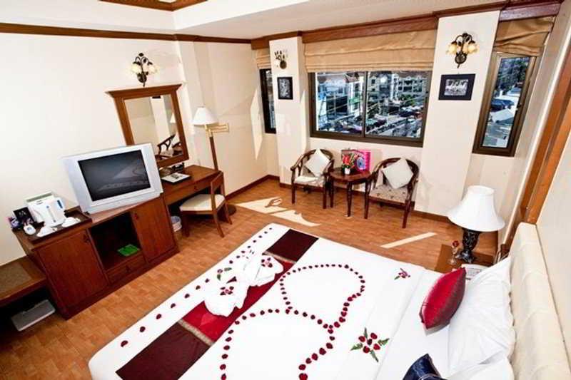 Tiger Inn Patong Kültér fotó